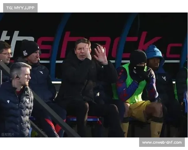 鲁尼弟弟约翰·鲁尼执教第六级别球队麦克尔斯菲尔德